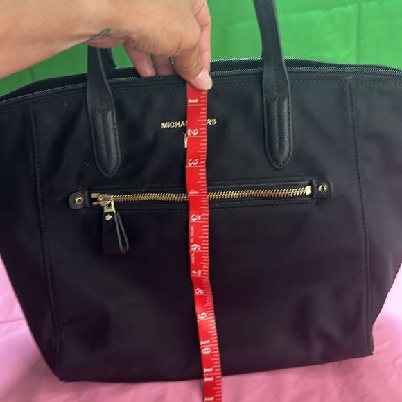 MICHAEL KORS WOMEN'S KELSEY MEDIUM TOTE HANDBAG  BLACK 15"*10" - Picture 5 of 14